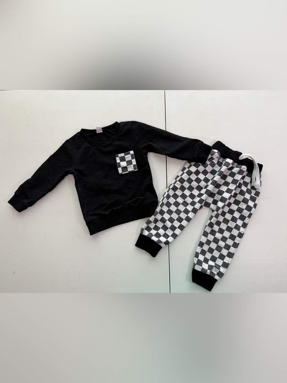 Toddler Boys Black And White Checkered Sweatshirt Jogger Set Size 3T-4T(100)